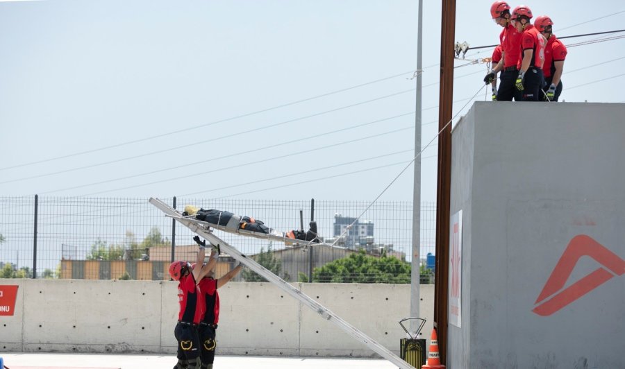 Mersin’de 50 Yeni İtfaiye Eri Göreve Başladı