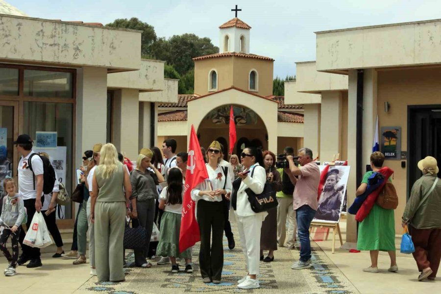 Yerleşik Rusların Zafer Günü Coşkusu