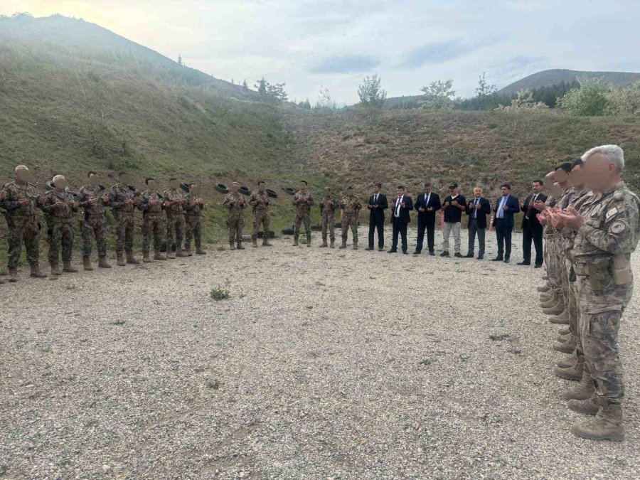 Sınır Ötesinde Görev Yapacak Özel Harekatçılar İçin Uğurlama Töreni