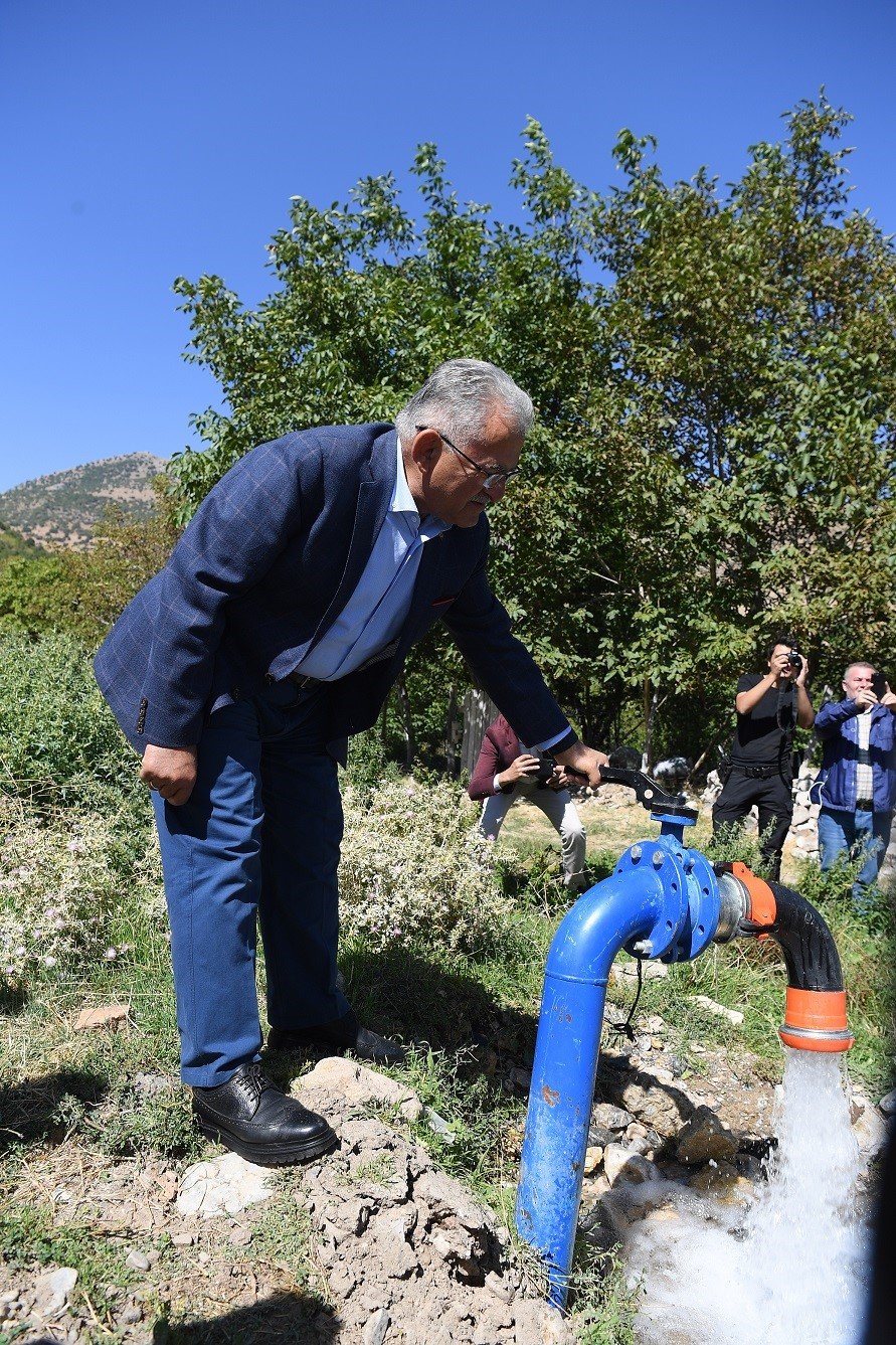 Büyükşehir’den Pınarbaşı’ya Mahalle Mahalle Tarımsal Hizmet