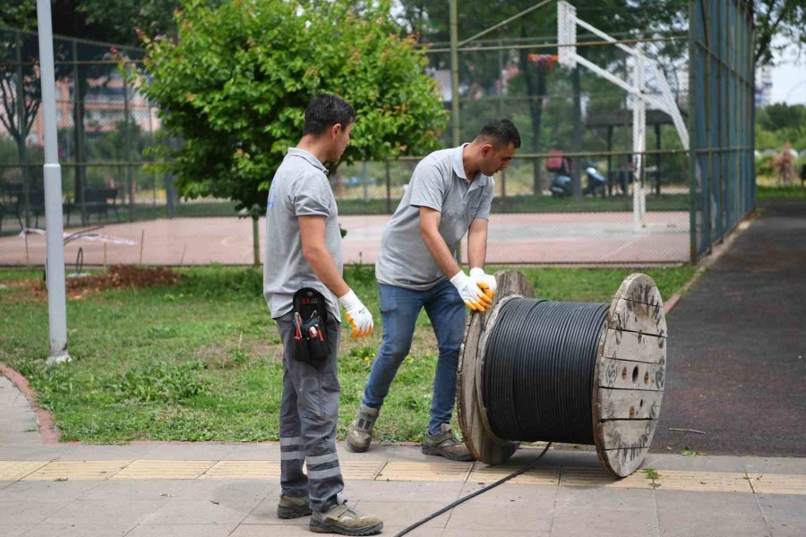 Konyaaltı’nda Karanlık Park Kalmayacak