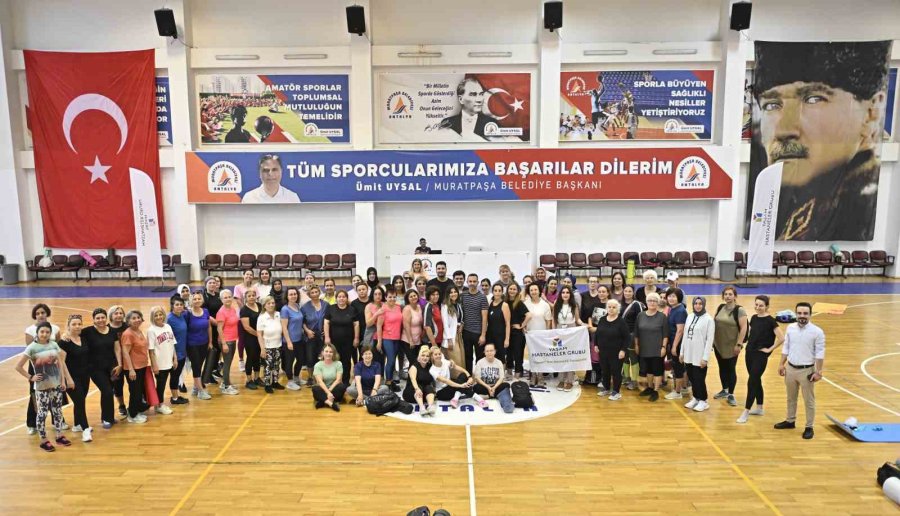 Muratpaşalı Kadınlar Sabah Sporunda