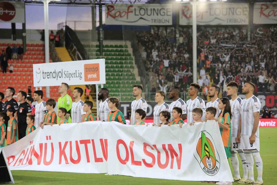 Trendyol Süper Lig: Alanyaspor: 0 - Beşiktaş: 0 (maç Devam Ediyor)