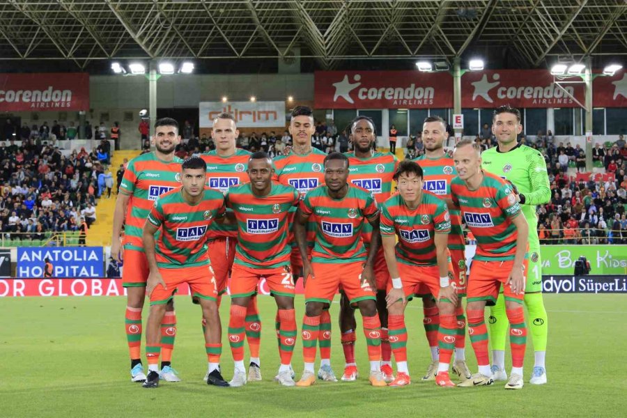 Trendyol Süper Lig: Alanyaspor: 0 - Beşiktaş: 0 (maç Devam Ediyor)