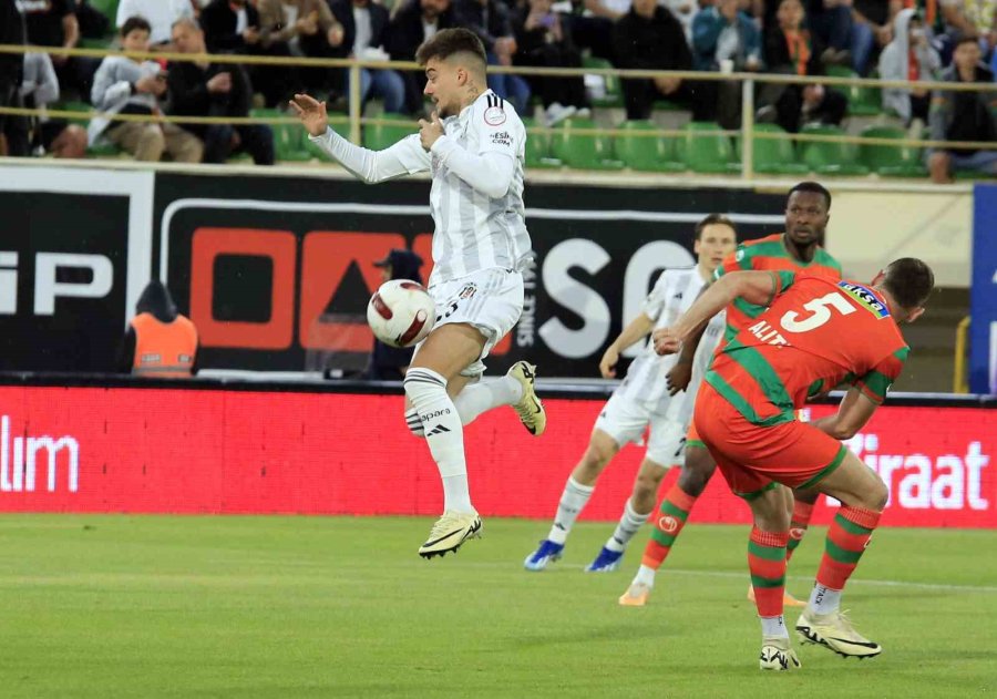 Trendyol Süper Lig: Alanyaspor: 0 - Beşiktaş: 0 (maç Devam Ediyor)