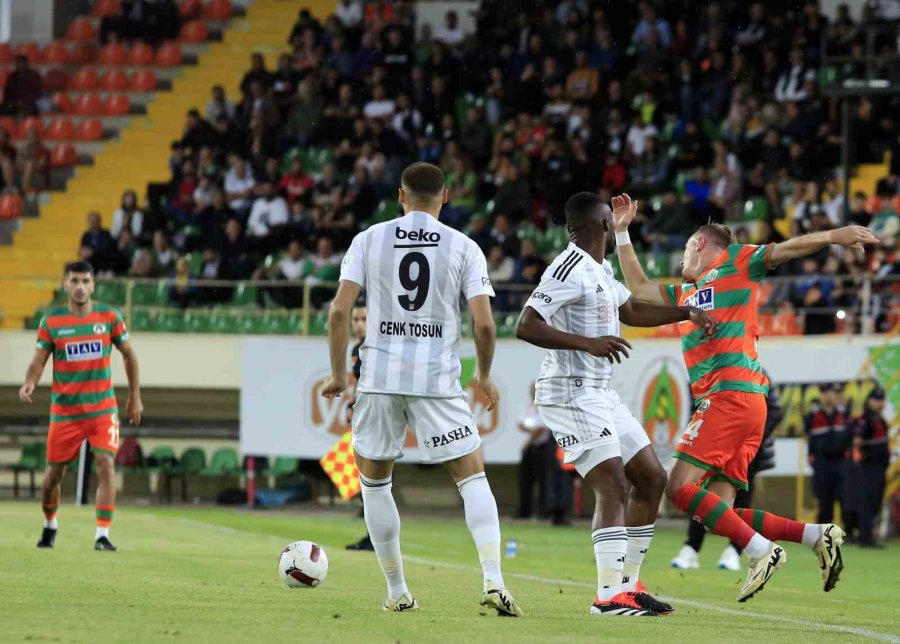 Trendyol Süper Lig: Alanyaspor: 0 - Beşiktaş: 0 (maç Devam Ediyor)