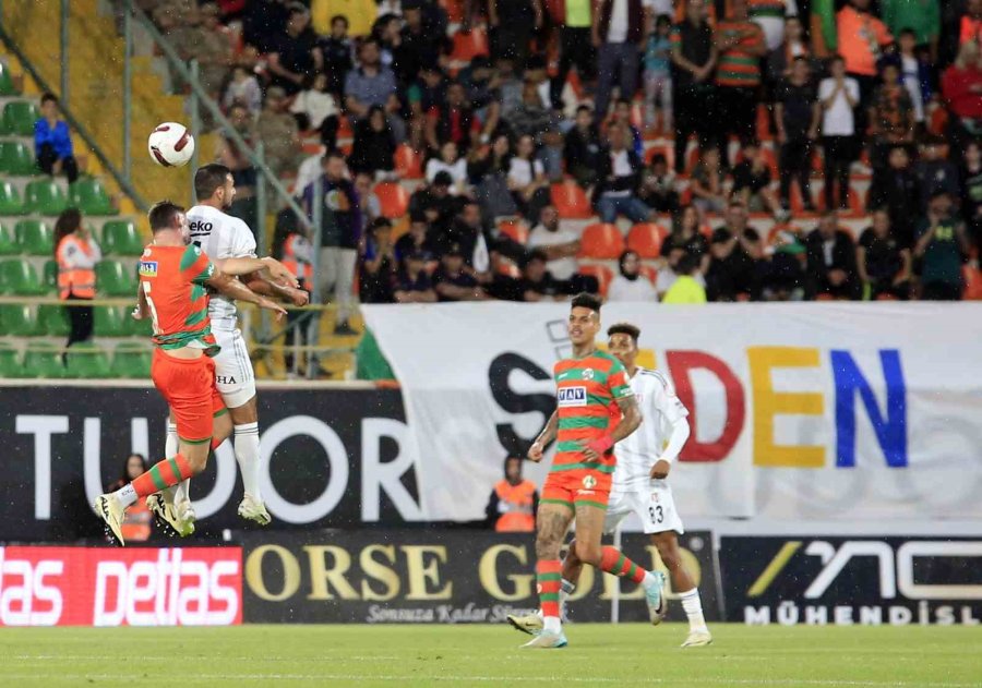 Trendyol Süper Lig: Alanyaspor: 0 - Beşiktaş: 0 (maç Devam Ediyor)