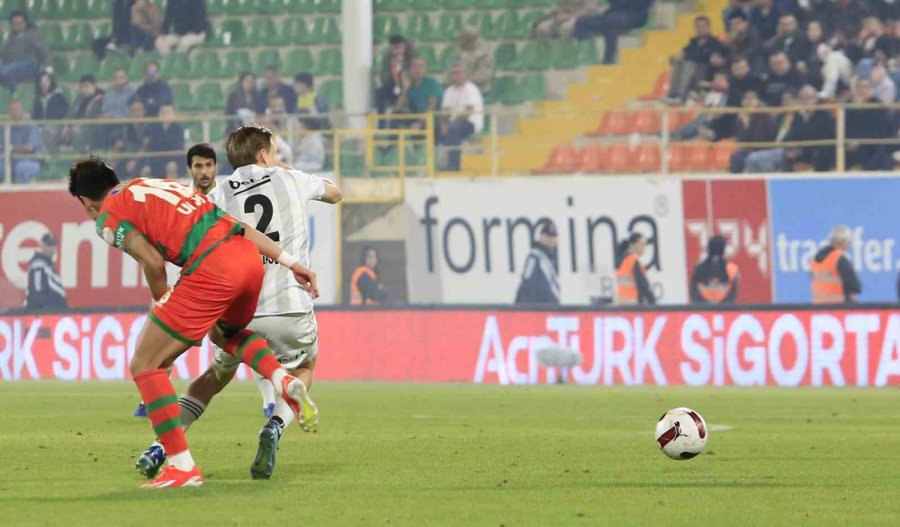 Trendyol Süper Lig: Alanyaspor: 1 - Beşiktaş: 1 (maç Sonucu)