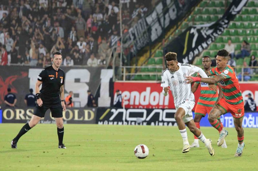 Trendyol Süper Lig: Alanyaspor: 1 - Beşiktaş: 1 (maç Sonucu)