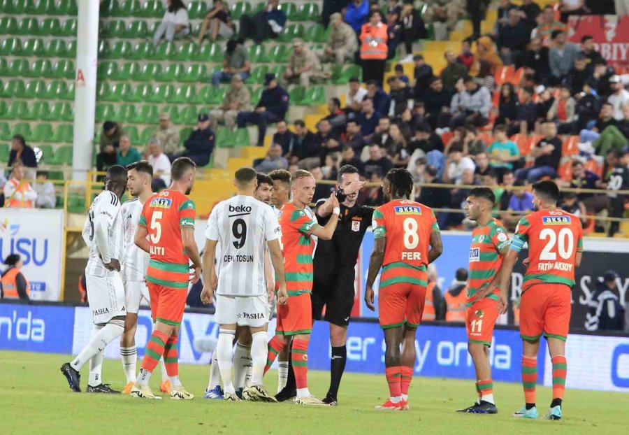 Trendyol Süper Lig: Alanyaspor: 1 - Beşiktaş: 1 (maç Sonucu)