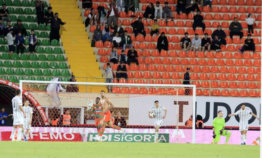 Trendyol Süper Lig: Alanyaspor: 1 - Beşiktaş: 1 (maç Sonucu)