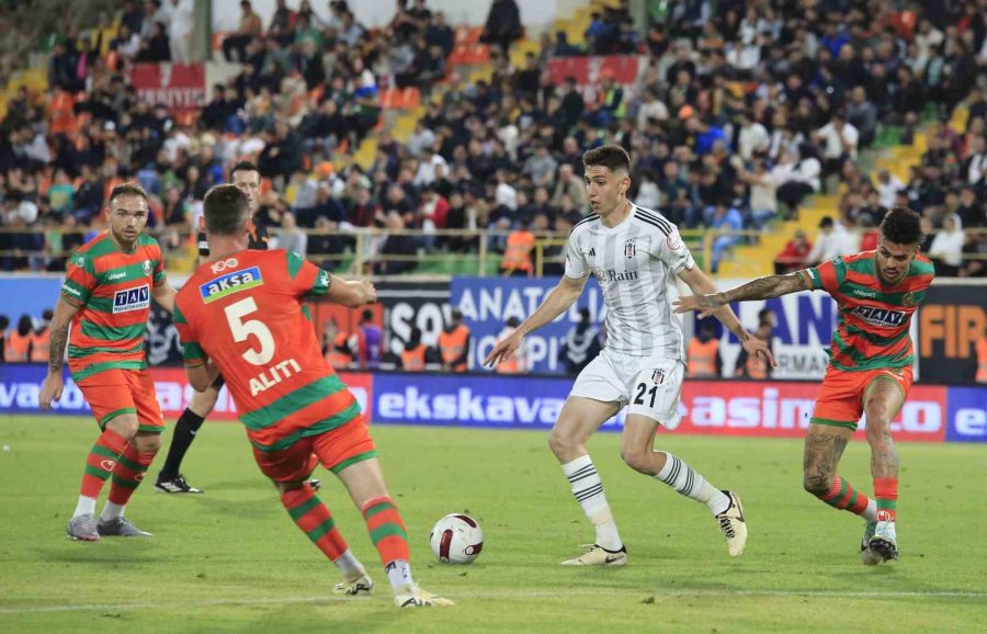 Trendyol Süper Lig: Alanyaspor: 1 - Beşiktaş: 1 (maç Sonucu)