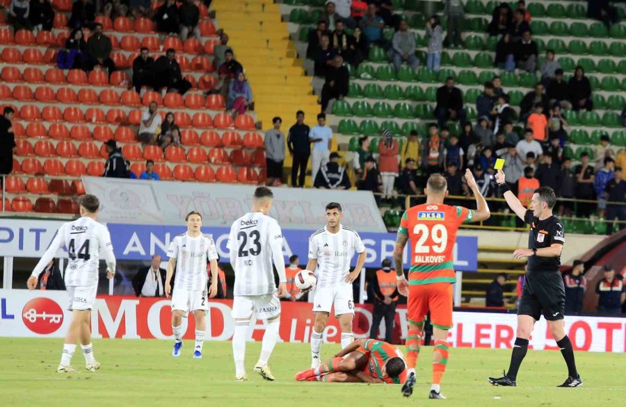 Trendyol Süper Lig: Alanyaspor: 1 - Beşiktaş: 1 (maç Sonucu)