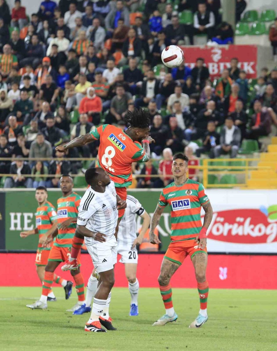 Trendyol Süper Lig: Alanyaspor: 1 - Beşiktaş: 1 (maç Sonucu)