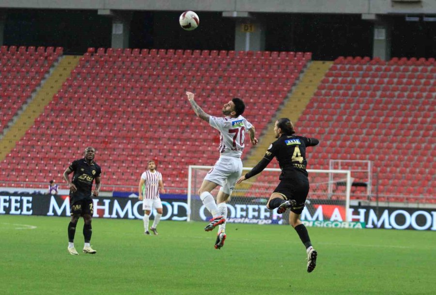 Trendyol Süper Lig: Hatayspor: 0 - Mke Ankaragücü: 0 (ilk Yarı)