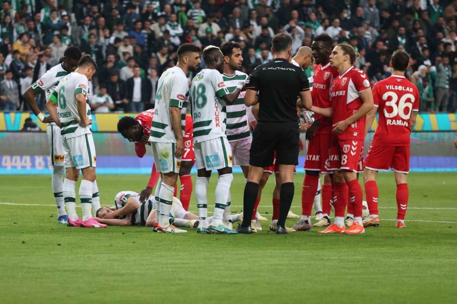 Trendyol Süper Lig: Konyaspor: 3 - Samsunspor: 0 (ilk Yarı)