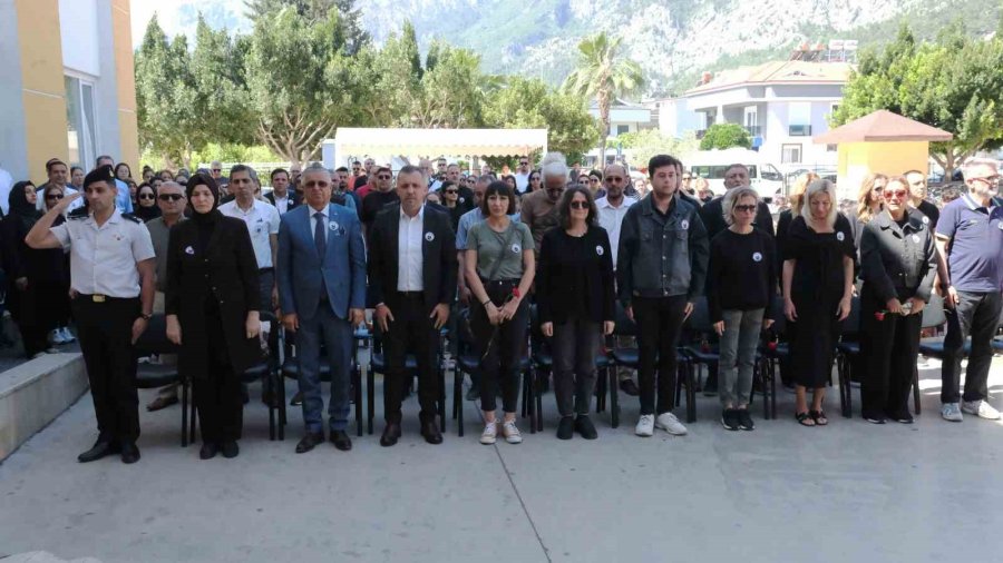 Trafik Kazasında Hayatını Kaybeden Okul Müdürü Gözyaşları Arasında Anıldı