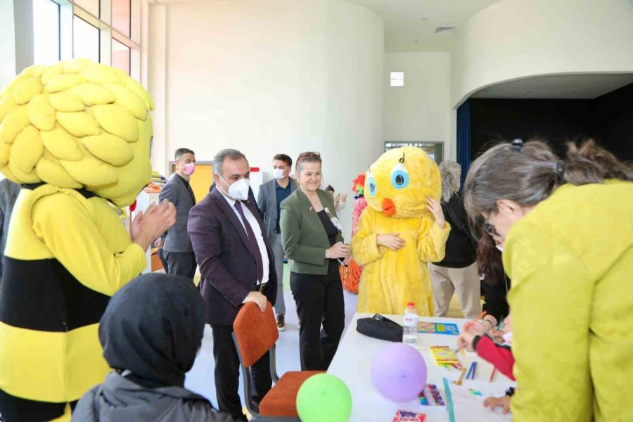 Hemşirelik Kulübü’nden Çocuklara Etkinlik