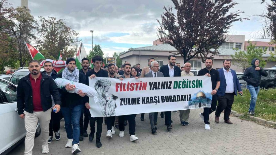 Eskişehir Osmangazi Üniversitesinde Filistin’e Destek Yürüyüşü Gerçekleştirildi