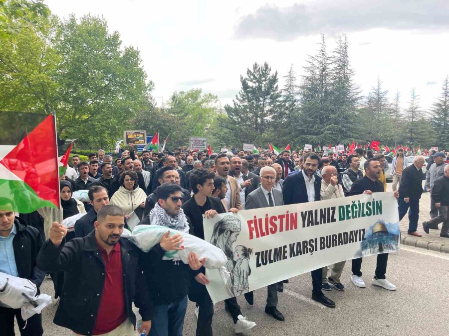 Eskişehir Osmangazi Üniversitesinde Filistin’e Destek Yürüyüşü Gerçekleştirildi