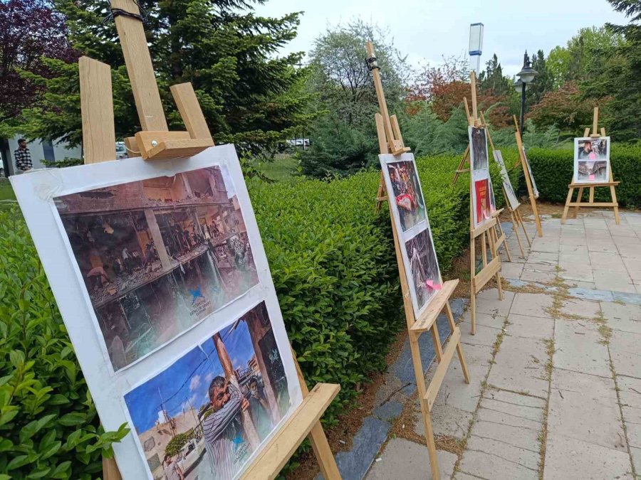 Eskişehir Osmangazi Üniversitesinde Filistin’e Destek Yürüyüşü Gerçekleştirildi