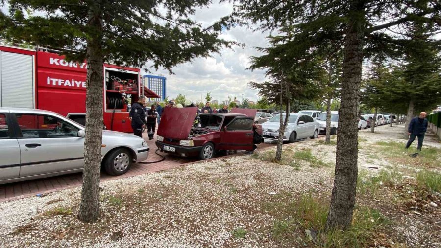 Konya’da Hastane Otoparkındaki Otomobilde Yangın