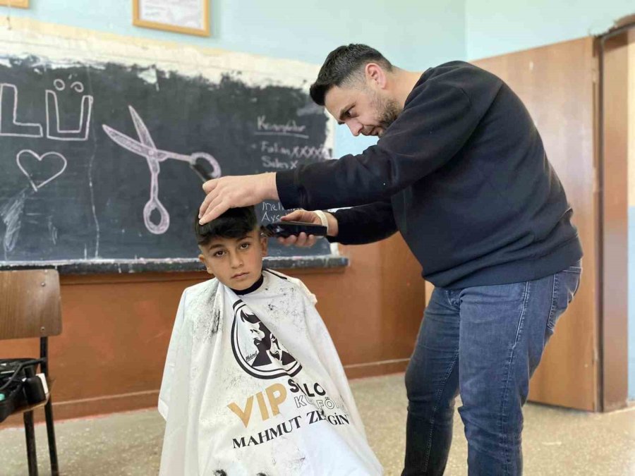 Niğde’de Gönüllü Makas Projesi İle Köylerdeki Çocukların Saç Bakımı Yapılıyor