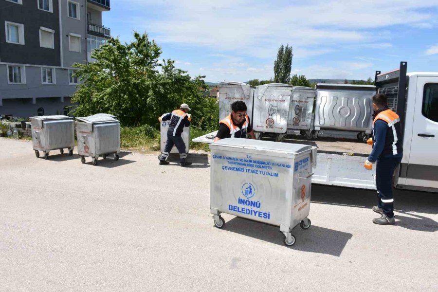 İnönü’de Çöp Konteynırları Yenileniyor