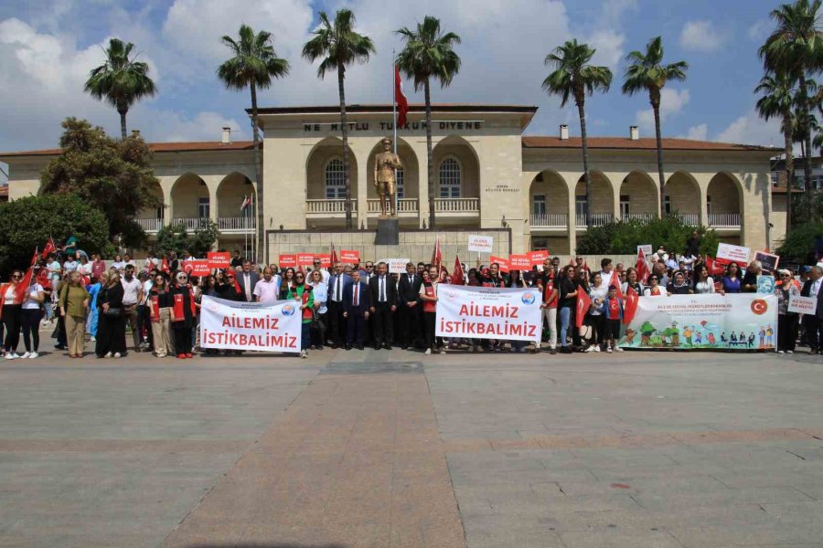 Mersin’de ’ailemiz İstikbalimiz’ Kortej Yürüyüşü Gerçekleştirildi