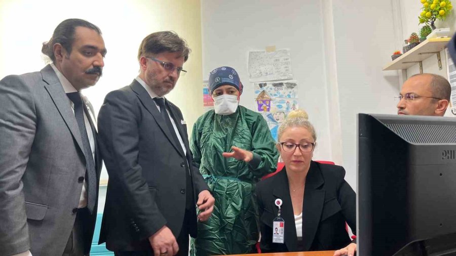 Bakan Yardımcısı Yılmaz, Eskişehir’de Uygulanan Yapay Zeka İle Radyolojik Görüntü Analizi Projesi’ni İnceledi