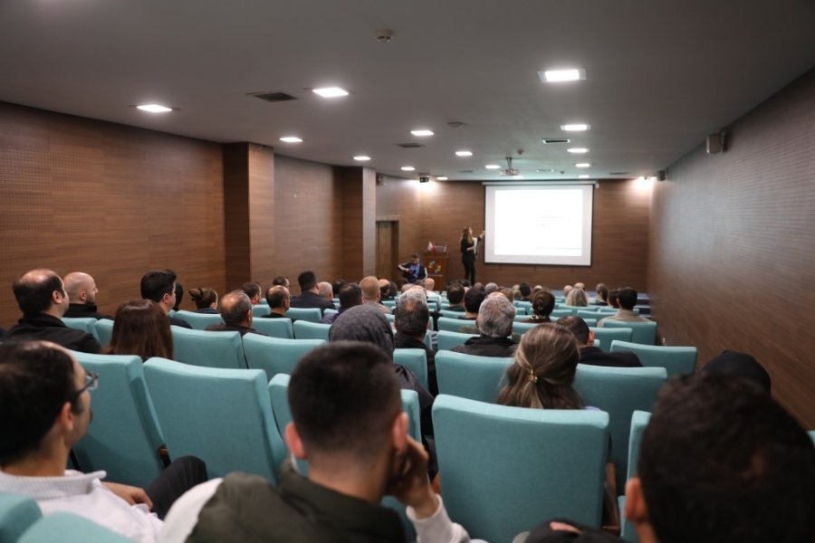 Başkan Çolakbayrakdar, “eğitimlerle Vatandaşlarımıza Daha Kaliteli Hizmet Sunuyoruz”