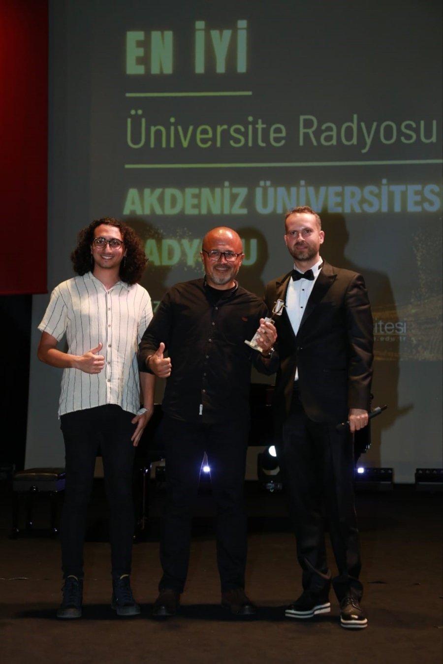 Akdenizunıfm En İyi Üniversite Radyosu Seçildi