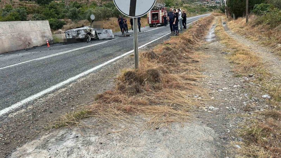 Antalya’da Alev Alan Otomobildeki Polonyalı Çift Hayatını Kaybetti