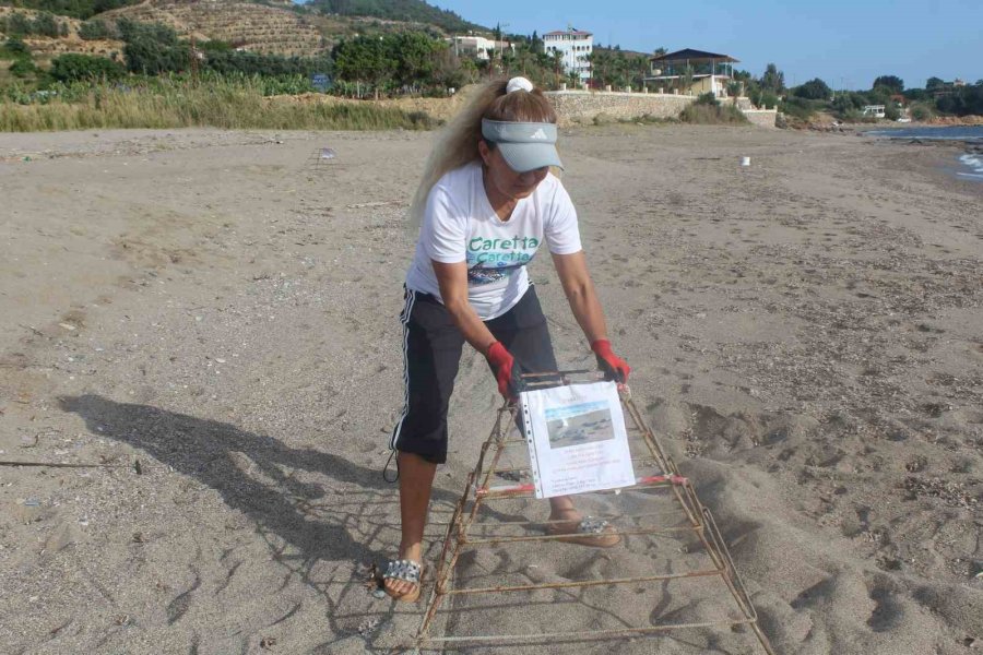 Antalya’da Ters Dönen Caretta Carettanın Yardımına Vatandaşlar Yetişti