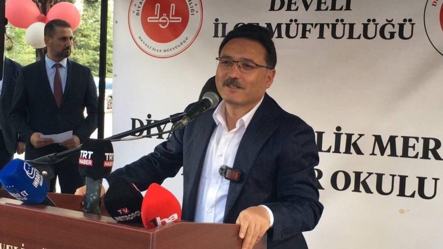 Vali Çiçek: "bu Gençliği Kimseye Teslim Etmeyiz"