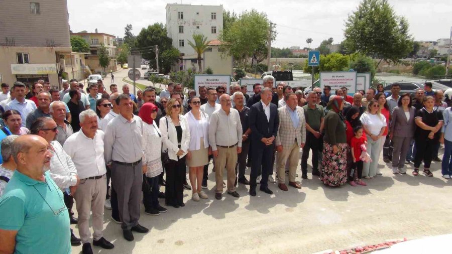 Silifke’de Kaldırılması Tepkilere Neden Olan Anıtın Yerine Türk Bayrağı Konuldu