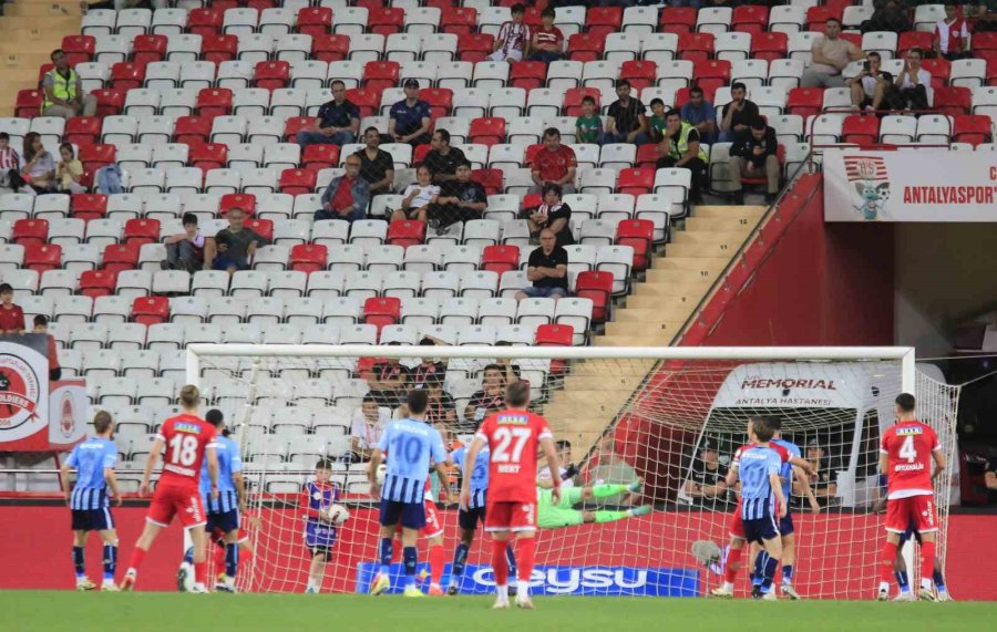 Trendyol Süper Lig: Antalyaspor: 1 - Adana Demirspor: 0 (ilk Yarı)