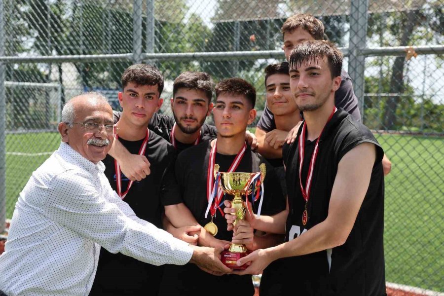 19 Mayıs Futbol Turnuvası Sona Erdi