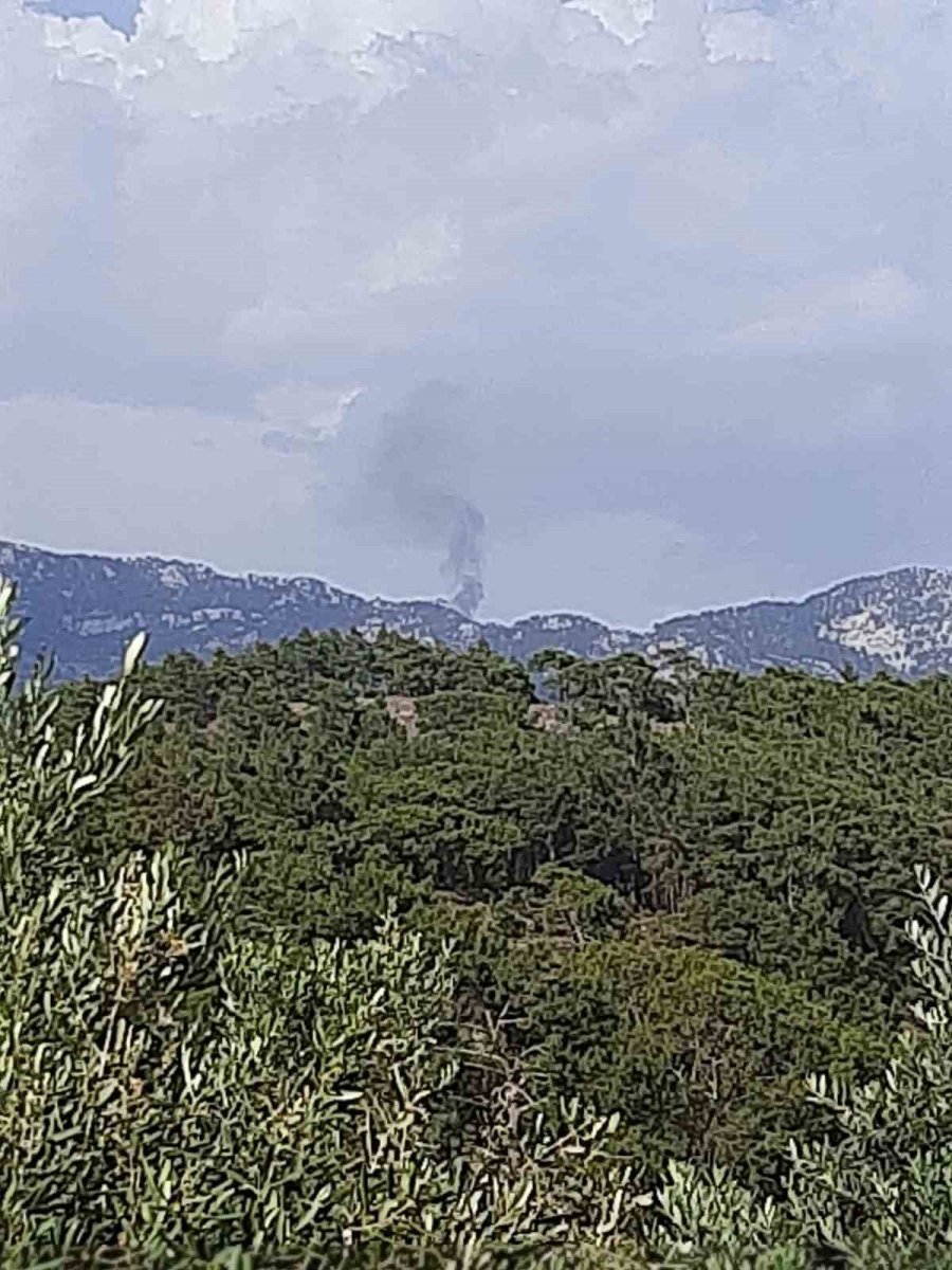 Antalya’da İki Yayla Evi Alevlere Teslim Oldu