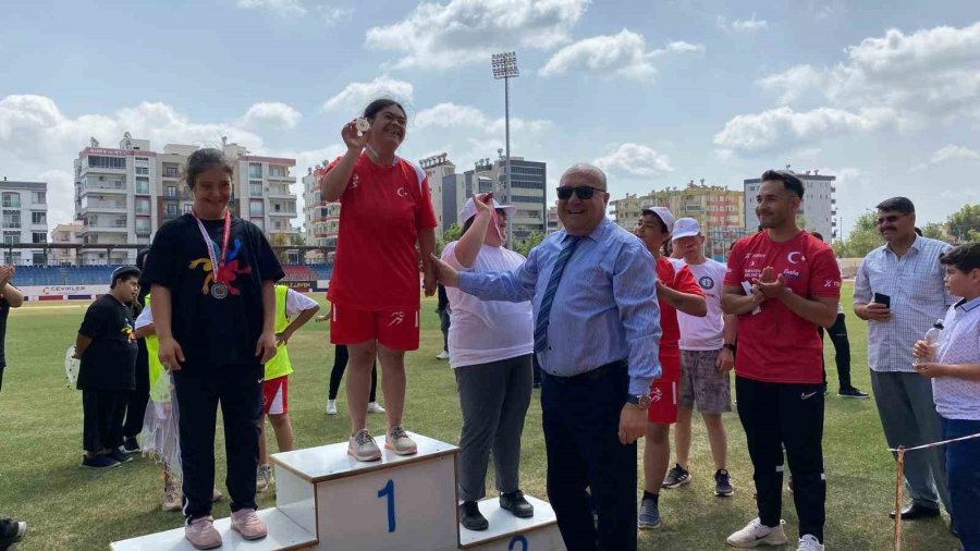 Silifke’de Özel Çocuklar Arasında Atletizm Yarışması Düzenlendi