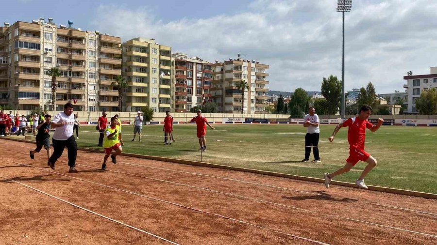 Silifke’de Özel Çocuklar Arasında Atletizm Yarışması Düzenlendi