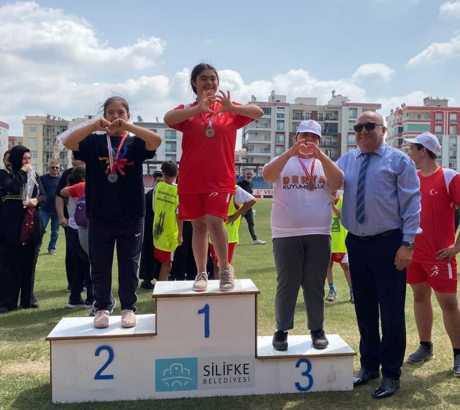 Silifke’de Özel Çocuklar Arasında Atletizm Yarışması Düzenlendi