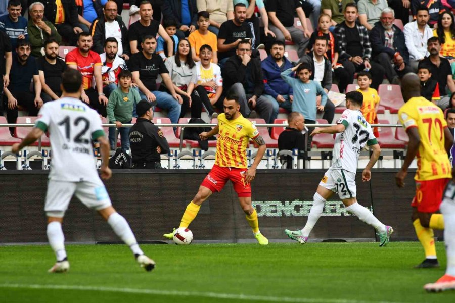 Trendyol Süper Lig: Kayserispor: 0 - Konyaspor: 0 (maç Devam Ediyor)