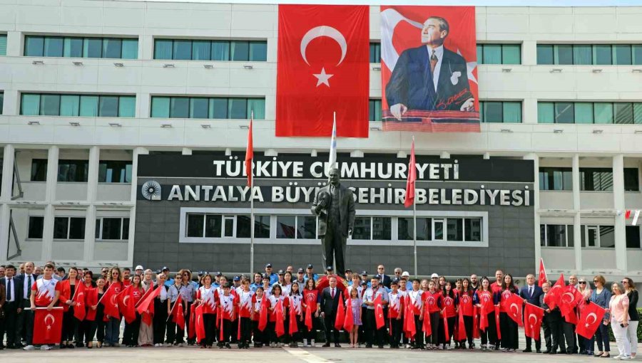 Büyükşehir Belediyesi’nde 19 Mayıs Coşkusu