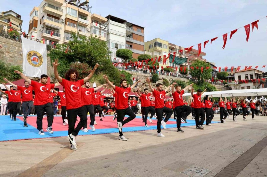 Alanya’da 19 Mayıs Coşkusu Yaşandı