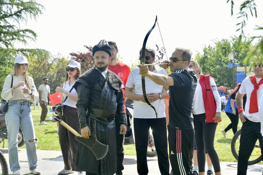 Eskişehir Gençlik Ve Spor İl Müdürlüğü Gençlik Şenliği Düzenledi