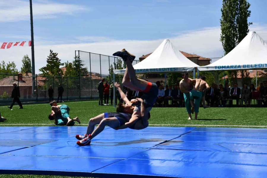 Tomarza’da 19 Mayıs Coşkuyla Kutlandı