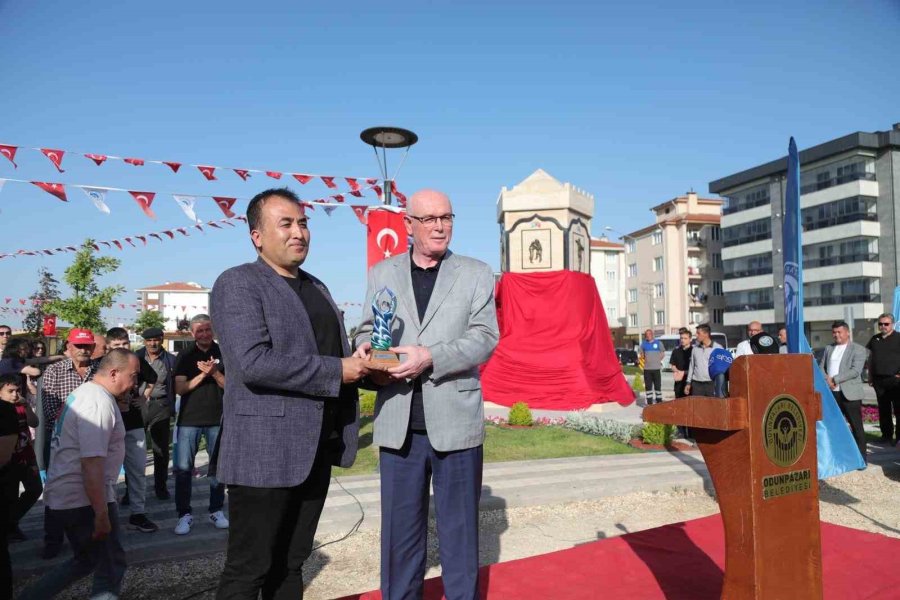 Odunpazarı’nda Kırım Sürgünü Unutulmasın Diye Kırım Kültür Parkı Ve Anıtı Açıldı