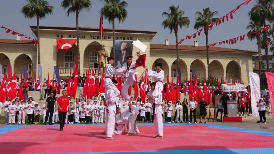 Mersin’de 19 Mayıs Atatürk’ü Anma Gençlik Ve Spor Bayramı Coşkuyla Kutlandı