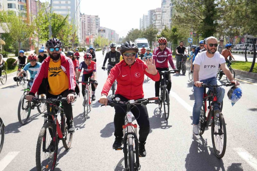 Niğde’de 19 Mayıs Gençlik Ve Spor Bayramı Coşkusu